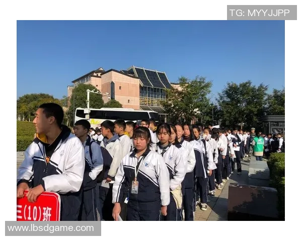 足球巨星霍尔的成长历程与辉煌成就全解析