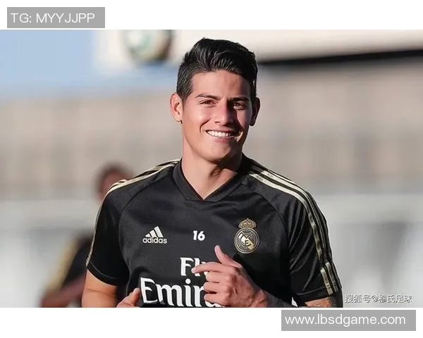 足球明星j罗的精彩瞬间与风采展示尽在这组精选图片中