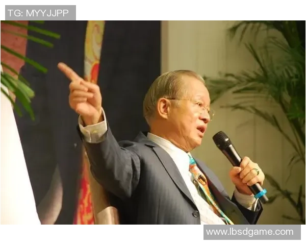 曾仕强足球明星的真实身份揭秘与成就分析